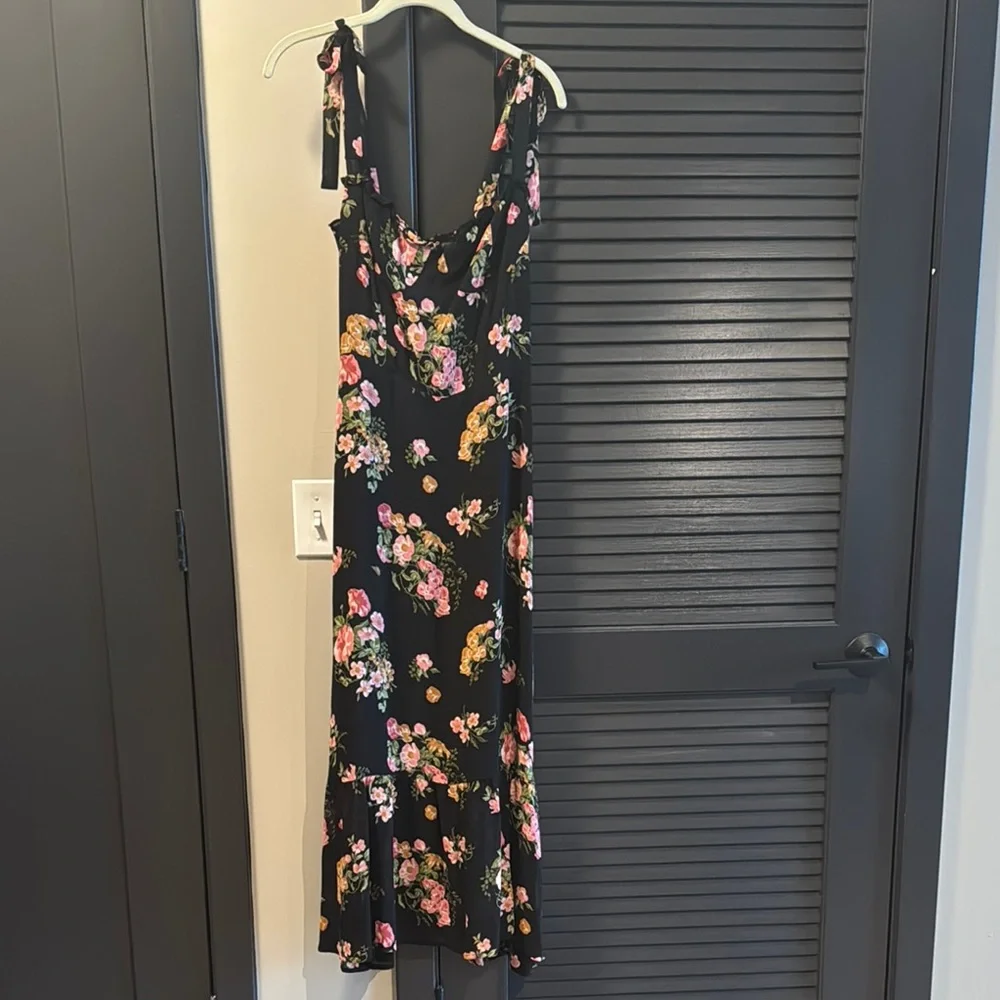 Reformation Nikita Dress | Size 8 | NWOT - Picture 3 of 9